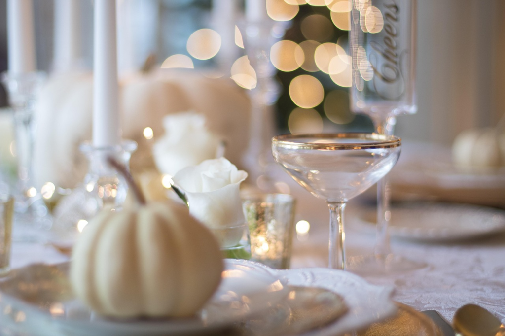 10 Tischdeko Ideen für den Herbst mit Naturmaterialien