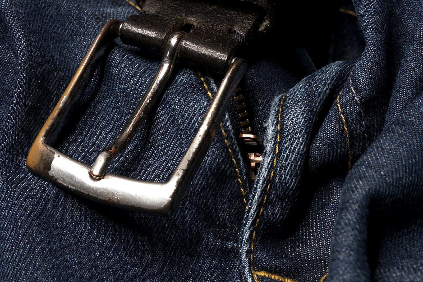 Oelflecken entfernen Kleidung: einfach erklärt — Hero-Aufnahme