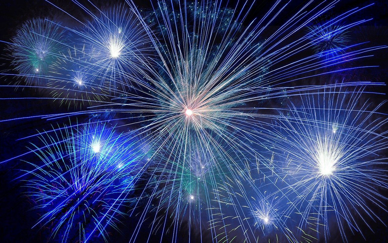 Silvester ohne Feuerwerk feiern: einfach erklärt — Hero-Aufnahme
